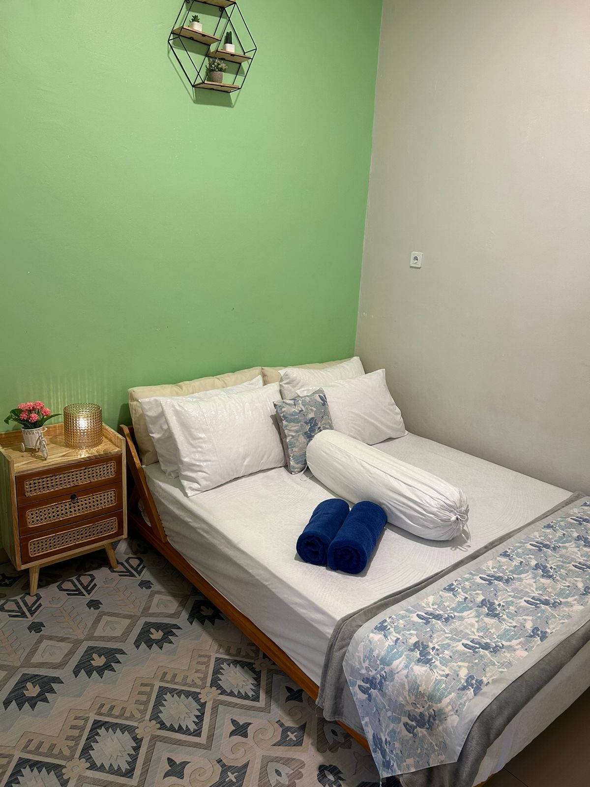 Clamitan House 1 - 3